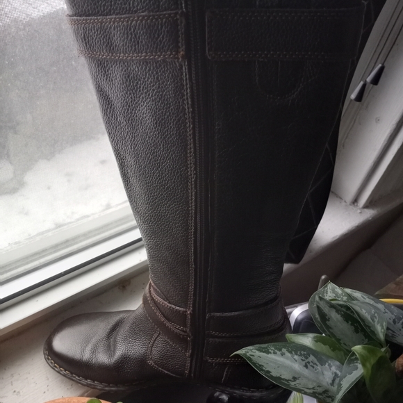 BOC Brown Leather Cayden Boots - Picture 13 of 16